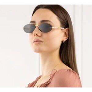 NEW GUCCI SUNGLASSES GOLD WOMEN OVAL EYEWEAR GUCCI GG1922S 001
